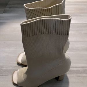 Lulu’s Cute Beige Heels